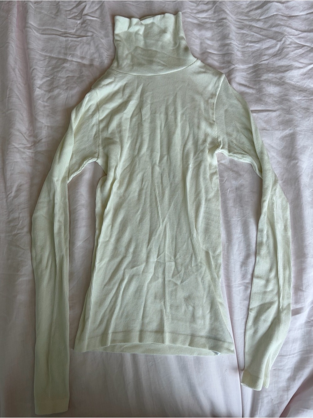 uniqlo heattech extra warm turtleneck (xs)